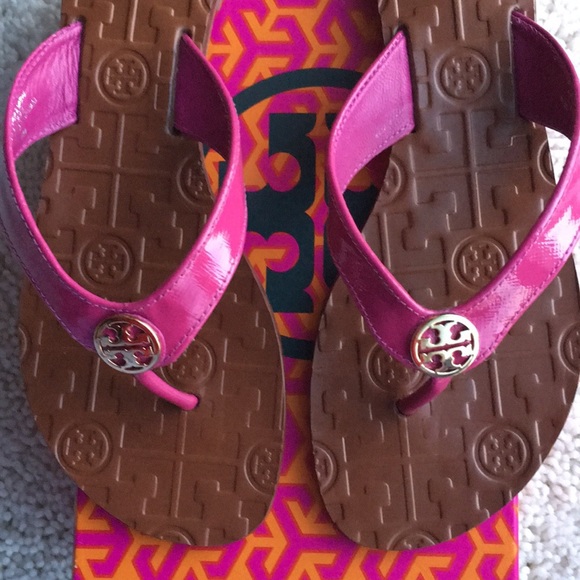 Tory Burch Thora.    Fuschia.   Size 6 - Picture 5 of 8